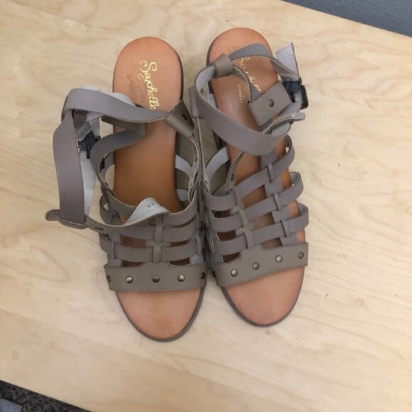 SEYCHELLES Studded & Ankle Wrap Heeled Sandals - Picture 6 of 13